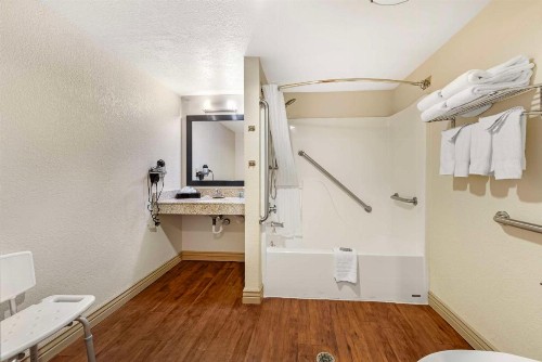 Best Western Executive Inn & Suites - image 29