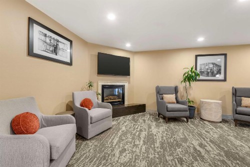Best Western Executive Inn & Suites - image 33