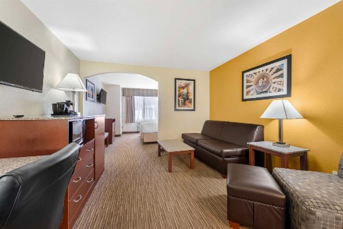 Best Western Executive Inn & Suites - image 4