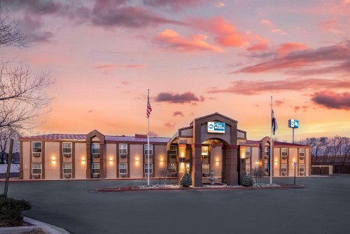 Best Western Executive Inn & Suites - image 40