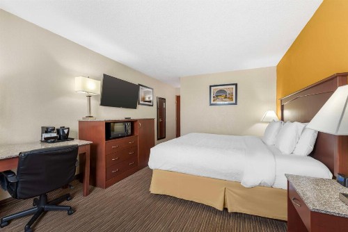 Best Western Executive Inn & Suites - image 43