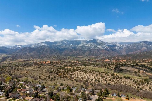 Super 8 by Wyndham Colo. Sprs. Garden Of The Gods - image 13