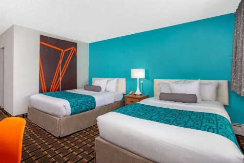 Howard Johnson by Wyndham Colorado Springs - image 26