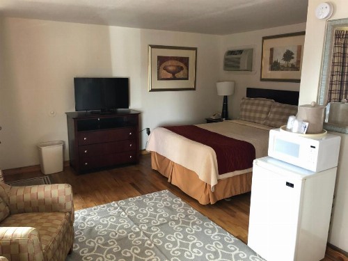 Rainbow Lodge and Inn - image 17
