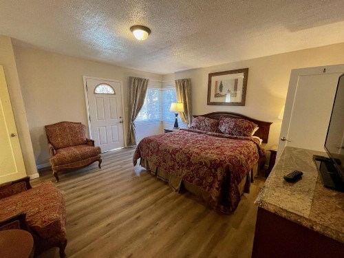 Rainbow Lodge and Inn - image 24