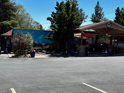 Rainbow Lodge and Inn - image 8