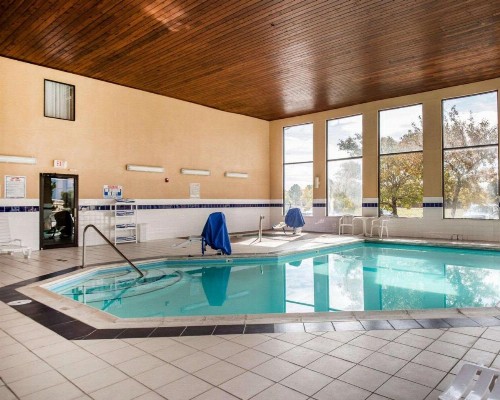 Quality Inn Colorado Springs Airport - image 17