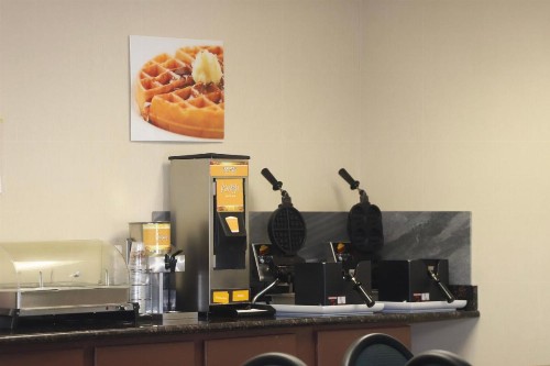 Quality Inn Colorado Springs Airport - image 23