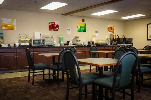 Quality Inn Colorado Springs Airport - image 24