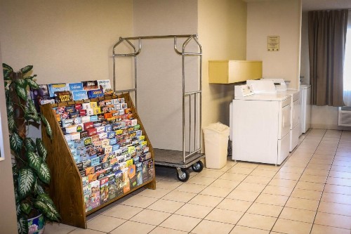 Quality Inn Colorado Springs Airport - image 27