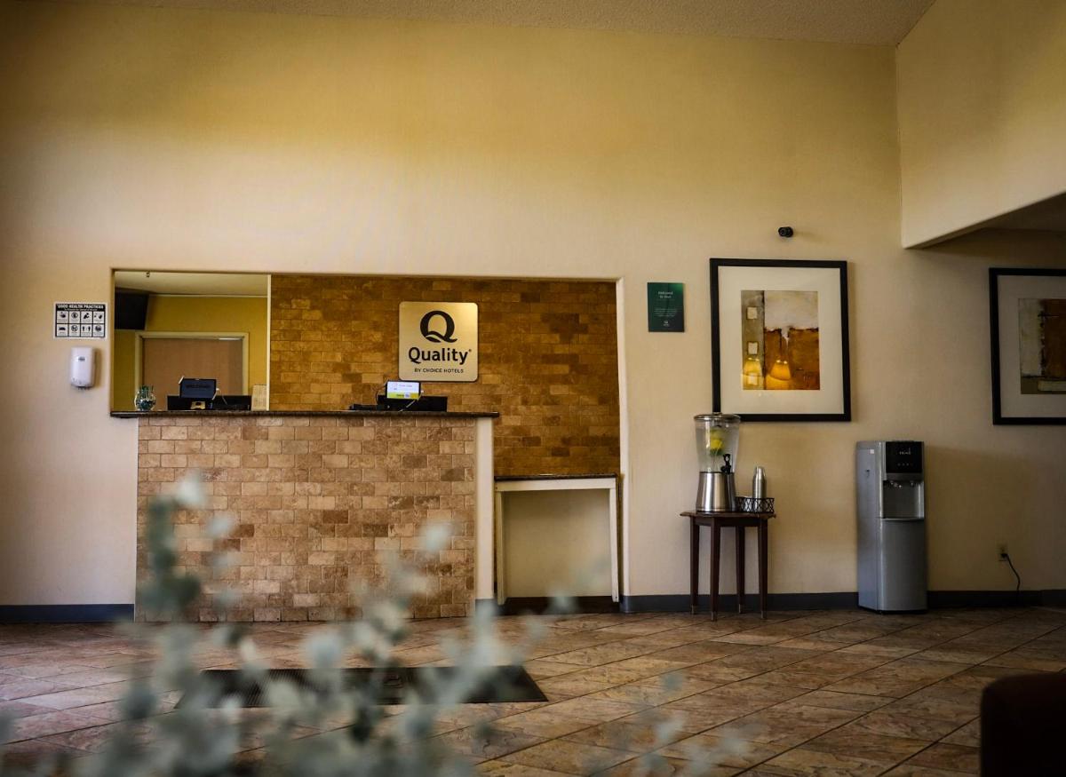Quality Inn Colorado Springs Airport - image 4