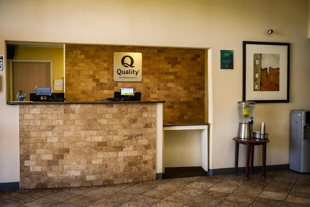 Quality Inn Colorado Springs Airport - image 5