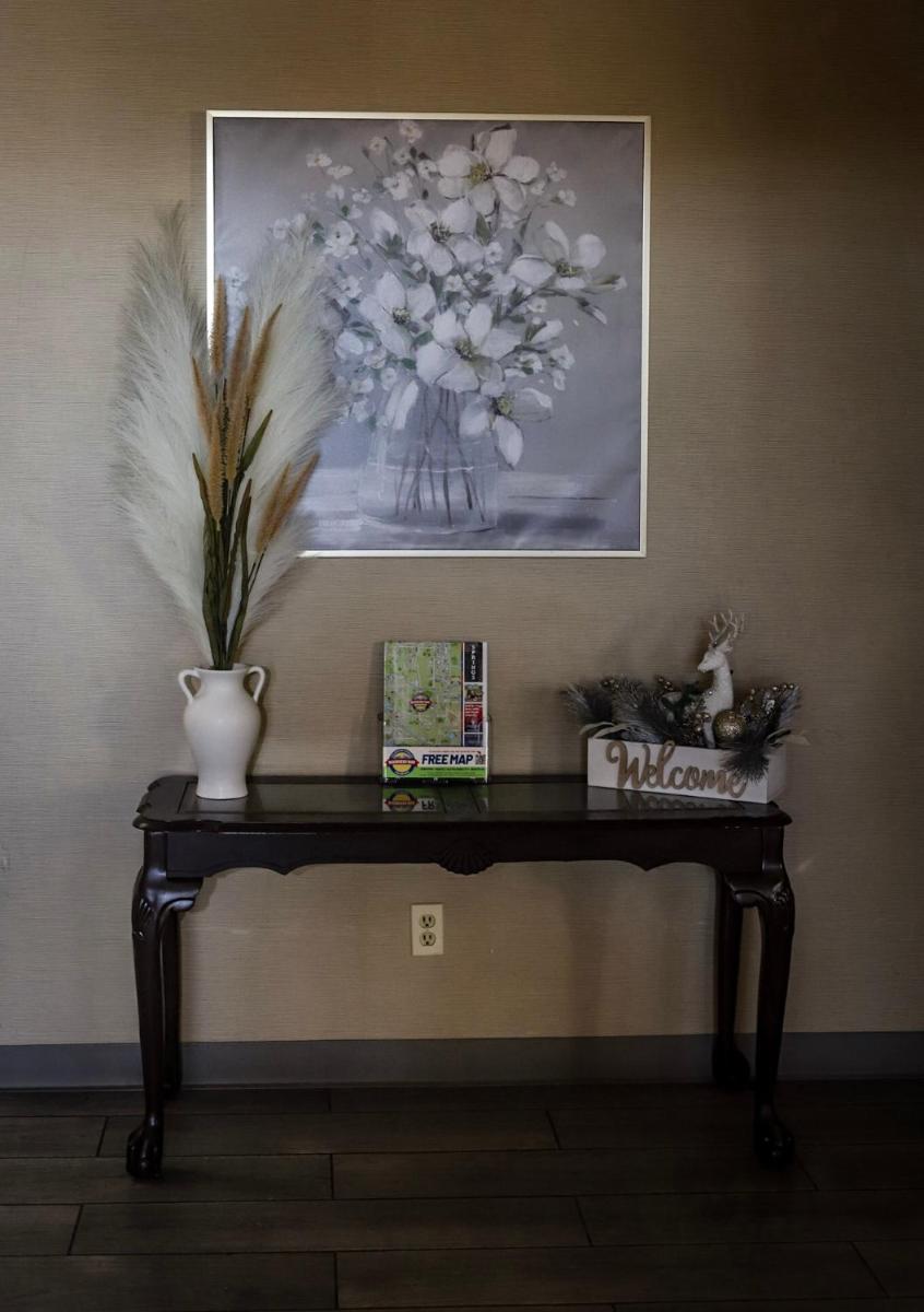 Quality Inn Colorado Springs Airport - image 6