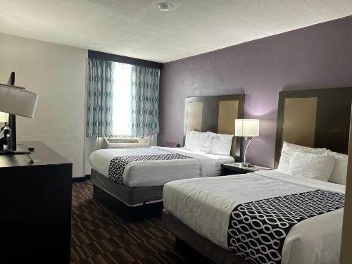 La Quinta by Wyndham Colorado Springs North - image 11