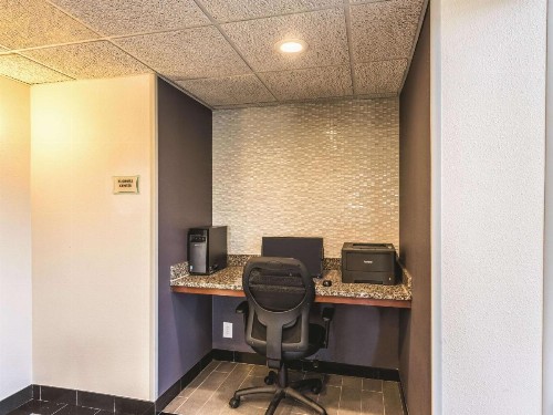La Quinta by Wyndham Colorado Springs North - image 19