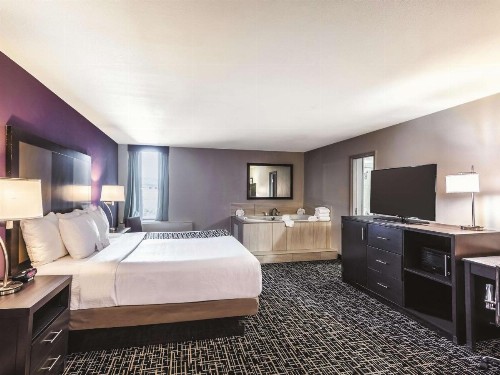 La Quinta by Wyndham Colorado Springs North - image 5