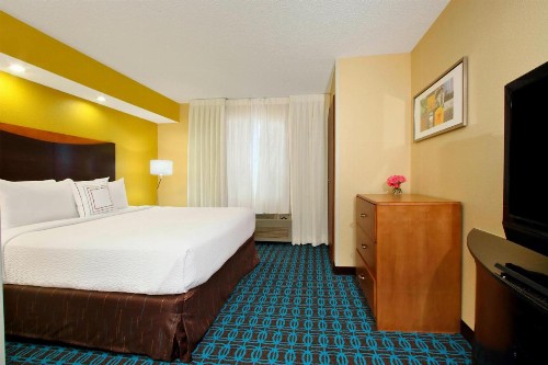 Fairfield Inn & Suites Colorado Springs South - image 2