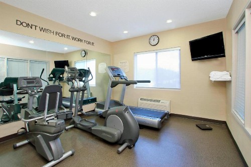 Fairfield Inn & Suites Colorado Springs South - image 9