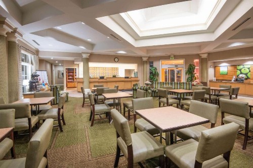 La Quinta by Wyndham Colorado Springs South AP - image 2