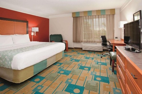 La Quinta by Wyndham Colorado Springs South AP - image 28