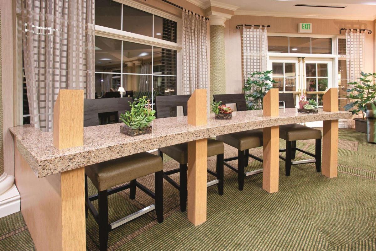 La Quinta by Wyndham Colorado Springs South AP - image 4