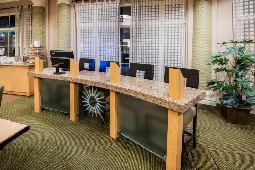 La Quinta by Wyndham Colorado Springs South AP - image 7