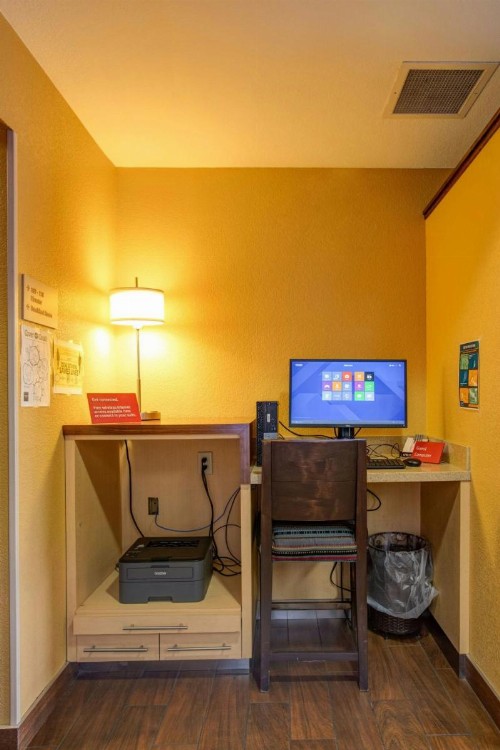 TownePlace Suites Colorado Springs - image 4