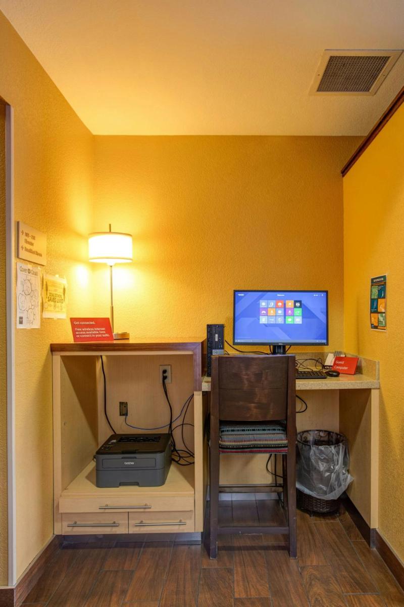 TownePlace Suites Colorado Springs - image 4