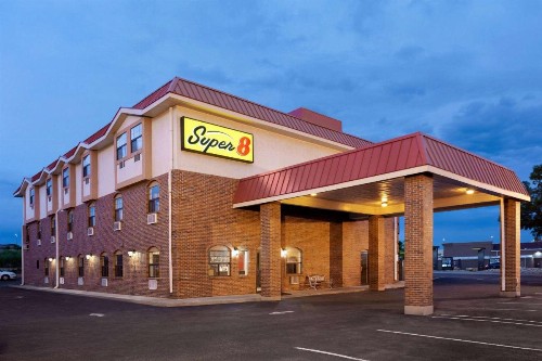 Super 8 by Wyndham Colorado Springs/Afa Area - image 16