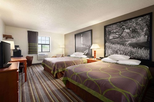 Super 8 by Wyndham Colorado Springs/Afa Area - image 24