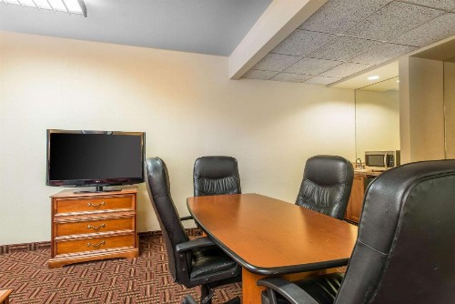 Quality Inn South Colorado Springs - image 18