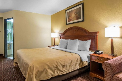 Quality Inn South Colorado Springs - image 25