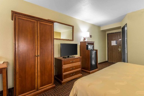 Quality Inn South Colorado Springs - image 31