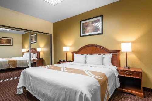 Quality Inn South Colorado Springs - image 5