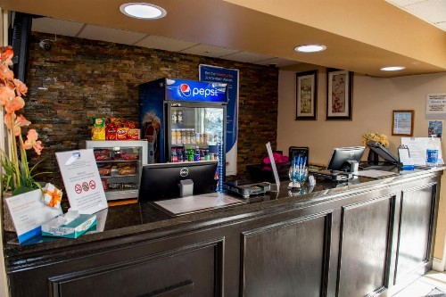 Rodeway Inn Central Colorado Springs - image 10
