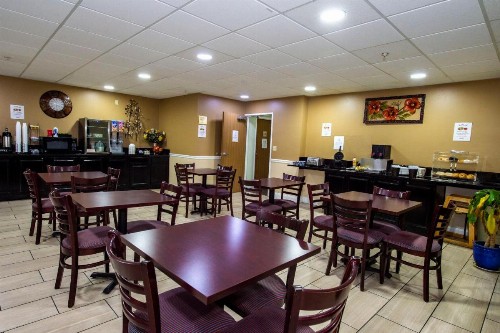 Rodeway Inn Central Colorado Springs - image 43