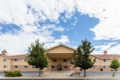 Days Inn by Wyndham Colorado Springs Airport - image 1
