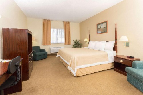 Days Inn by Wyndham Colorado Springs Airport - image 11