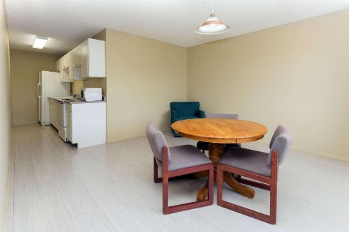 Days Inn by Wyndham Colorado Springs Airport - image 13