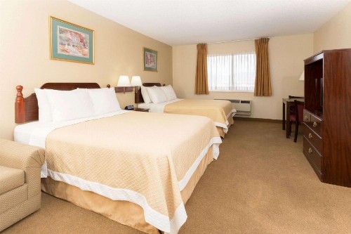 Days Inn by Wyndham Colorado Springs Airport - image 9
