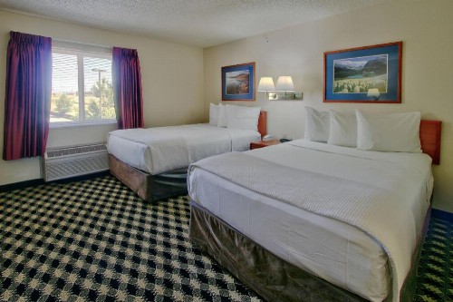 MCM Elegante Suites - image 29