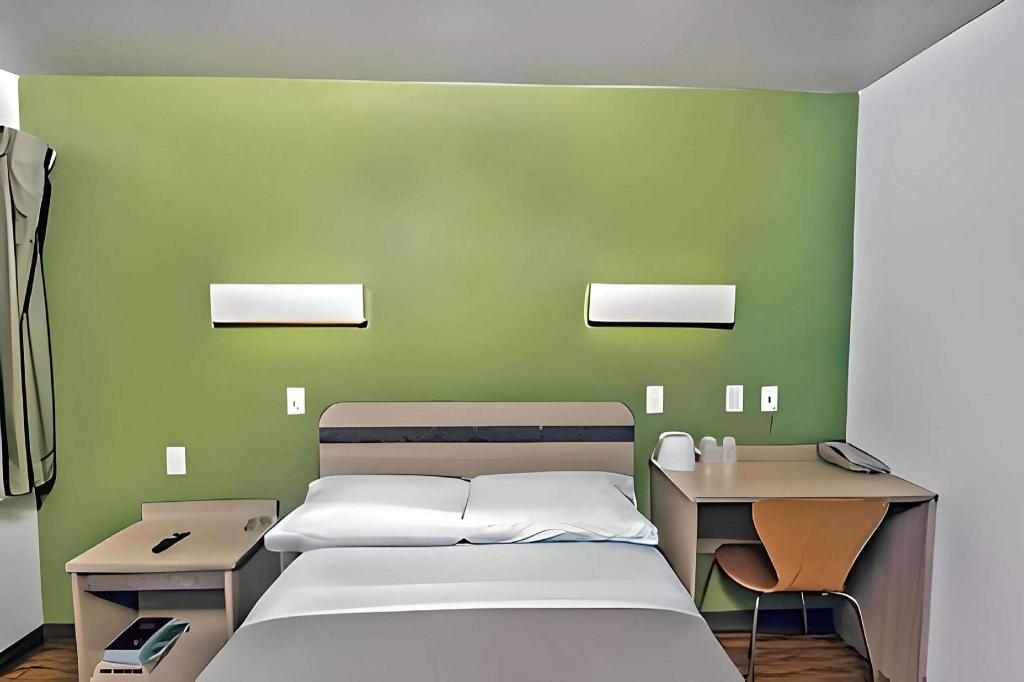 Motel 6-Colorado Springs CO - image 6