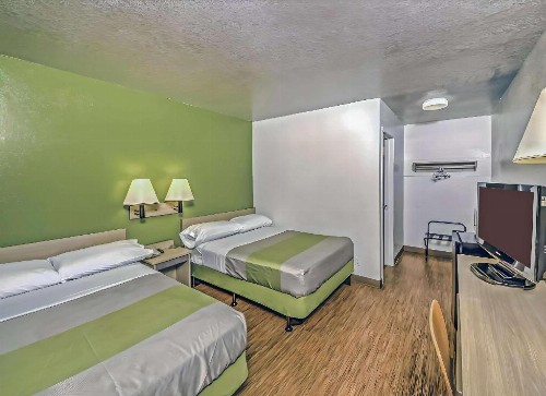 Motel 6-Colorado Springs CO - image 8