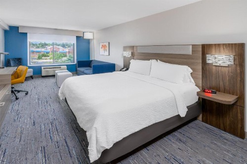 Holiday Inn Express - Colorado Springs - First & Main an IHG Hotel - image 11