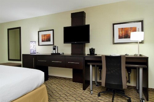 Holiday Inn Express - Colorado Springs - First & Main an IHG Hotel - image 12