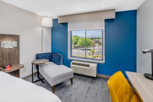 Holiday Inn Express - Colorado Springs - First & Main an IHG Hotel - image 33