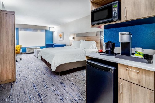 Holiday Inn Express - Colorado Springs - First & Main an IHG Hotel - image 5