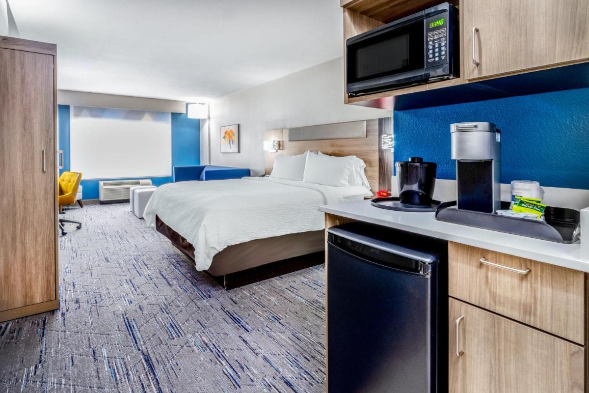 Holiday Inn Express - Colorado Springs - First & Main an IHG Hotel - image 5