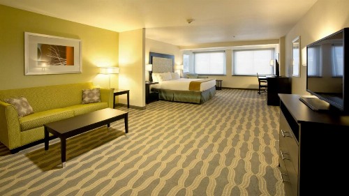 Holiday Inn Express Hotel & Suites Colorado Springs Downtown Central an IHG Hotel - image 13