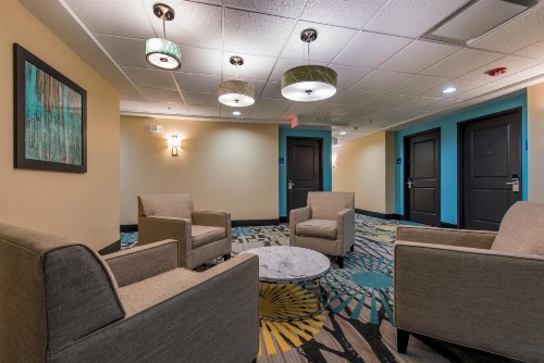 Holiday Inn Express Hotel & Suites Colorado Springs Downtown Central an IHG Hotel - image 28